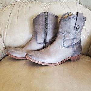 Frye Melissa Button Short 8.5